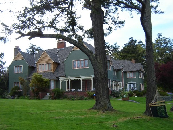 IKO shingles in Victoria, BC on mansion